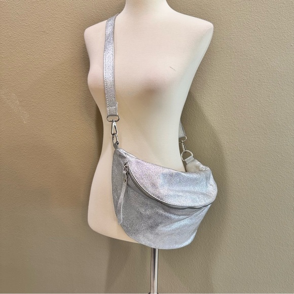 Women's Shoulder large metallic silver leather sling bag oversized fanny pack - Picture 4 of 13